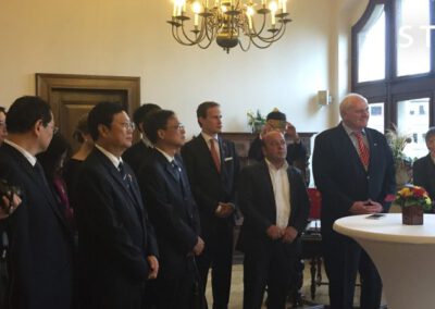 Festakt mit staatlich chinesischem Unternehmen WAE Logistics Co., LTD. im Duisburger Rathaus_06.11.2015